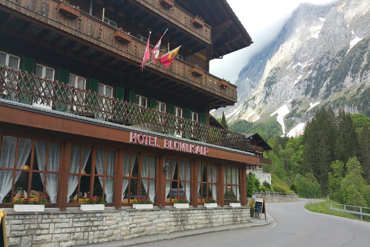 Bluemlisalp Hotel คันเดอร์ชเตค ภายนอก รูปภาพ