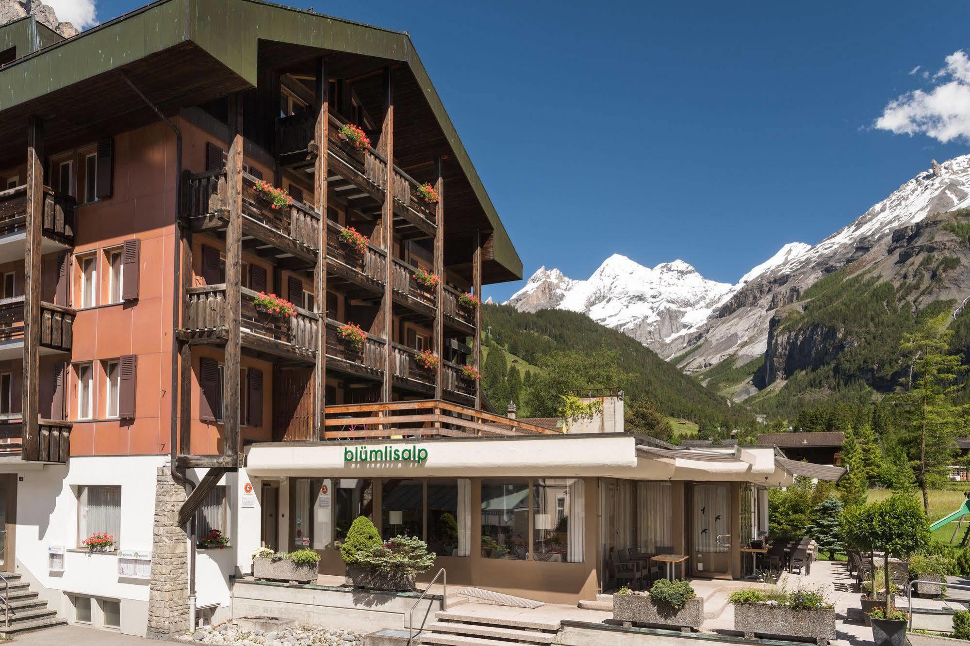 Bluemlisalp Hotel คันเดอร์ชเตค ภายนอก รูปภาพ